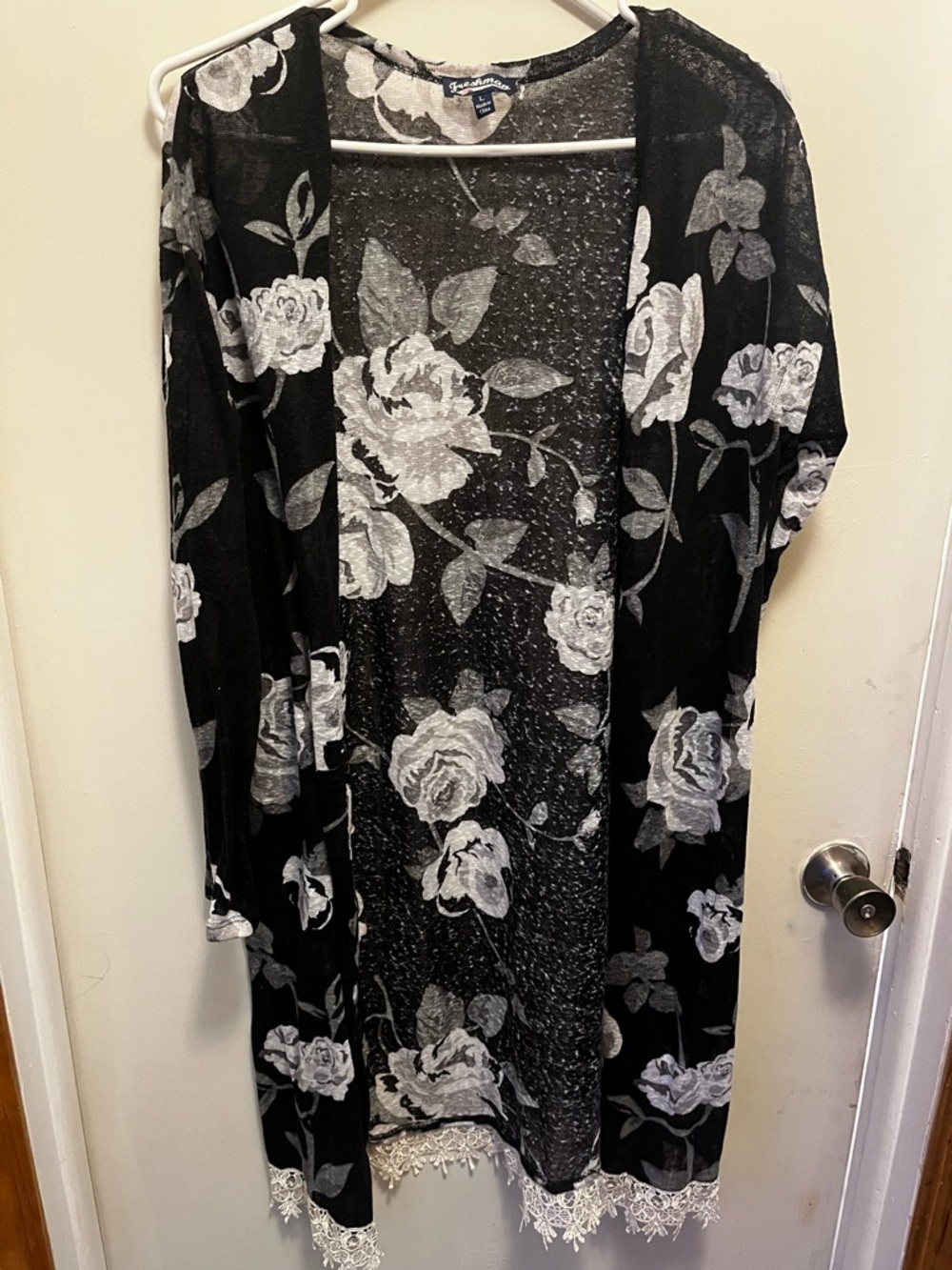 Freshman Black and White Floral Lace-Trim Open Cardigan